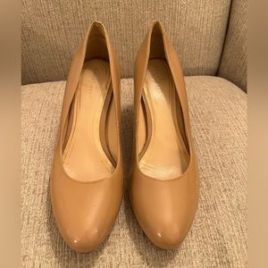 Cole Haan / Nike Air comfort beige patten leather heels